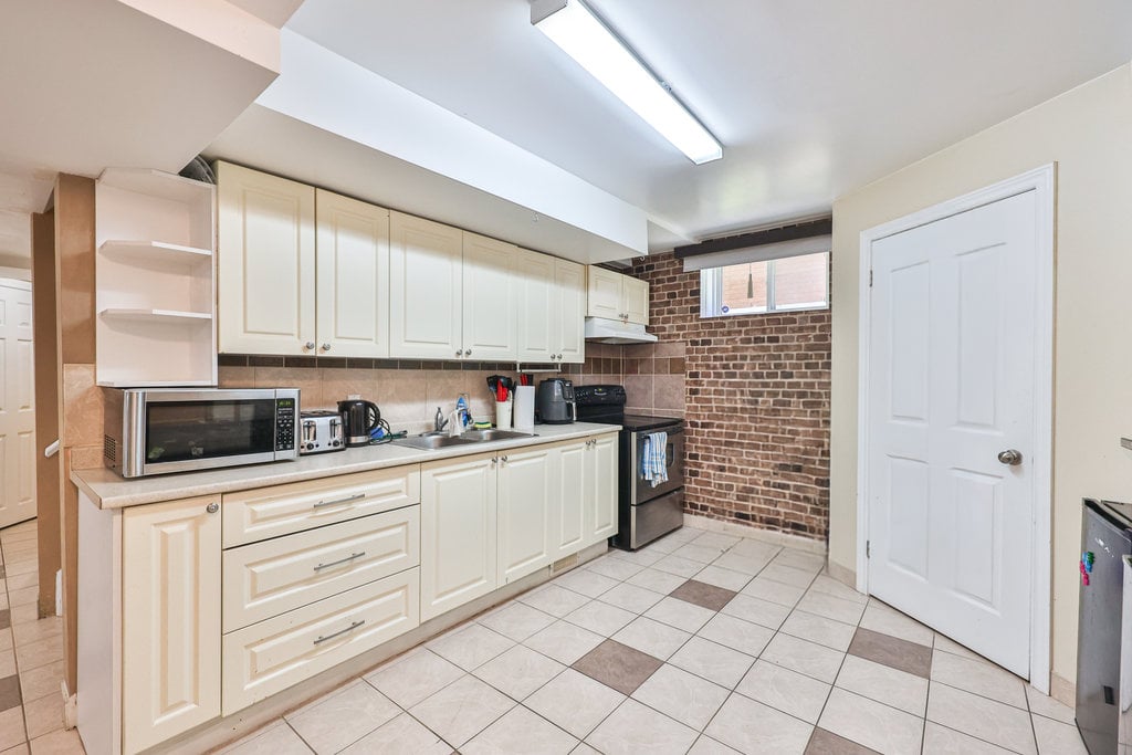 248 1/2 Millen Rd