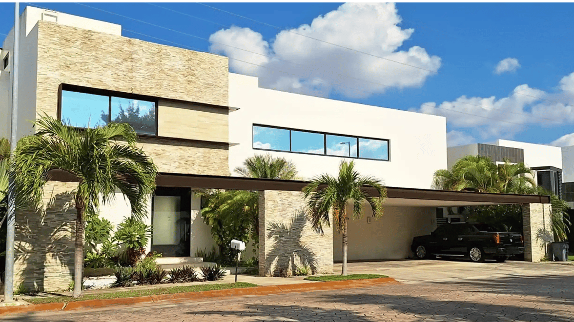 Luxury Villa in Residencial Cumbres / Cancun