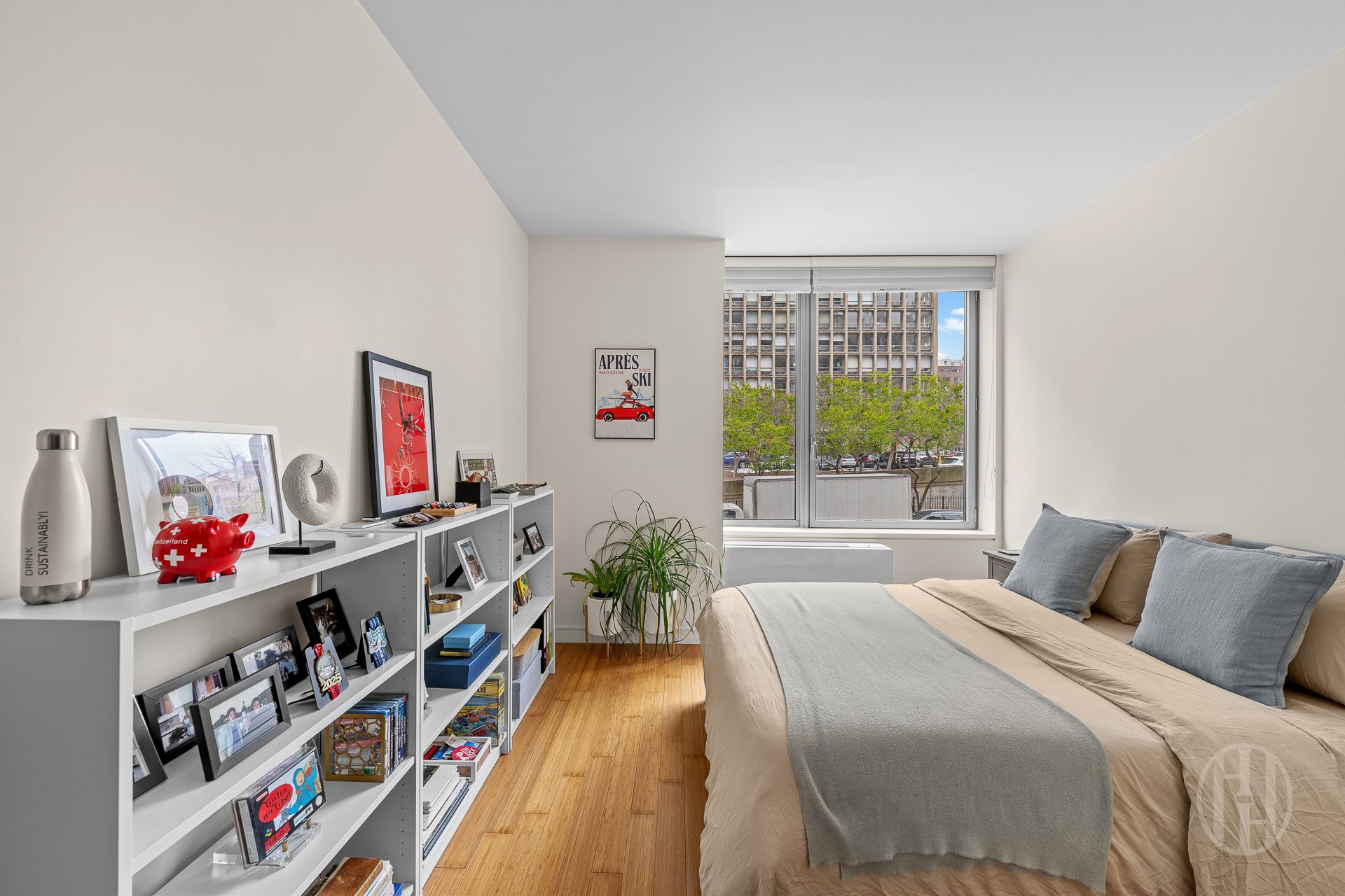 303 E 33rd Street 2-L
