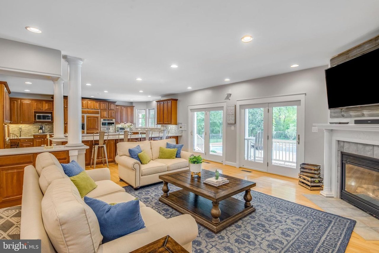 1101 Captain Bell Ct