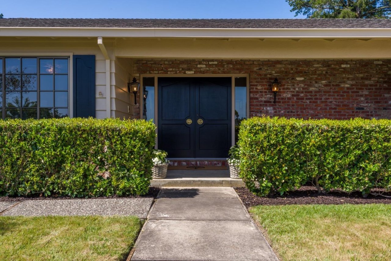 1030 Woodland Dr