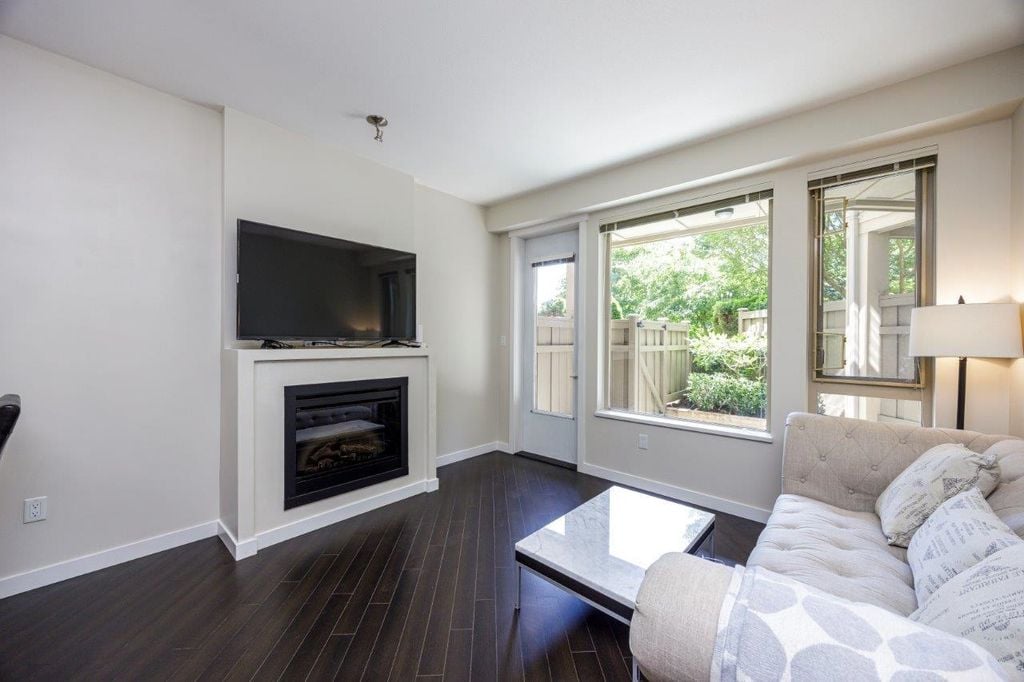 119 W 22nd St, #126