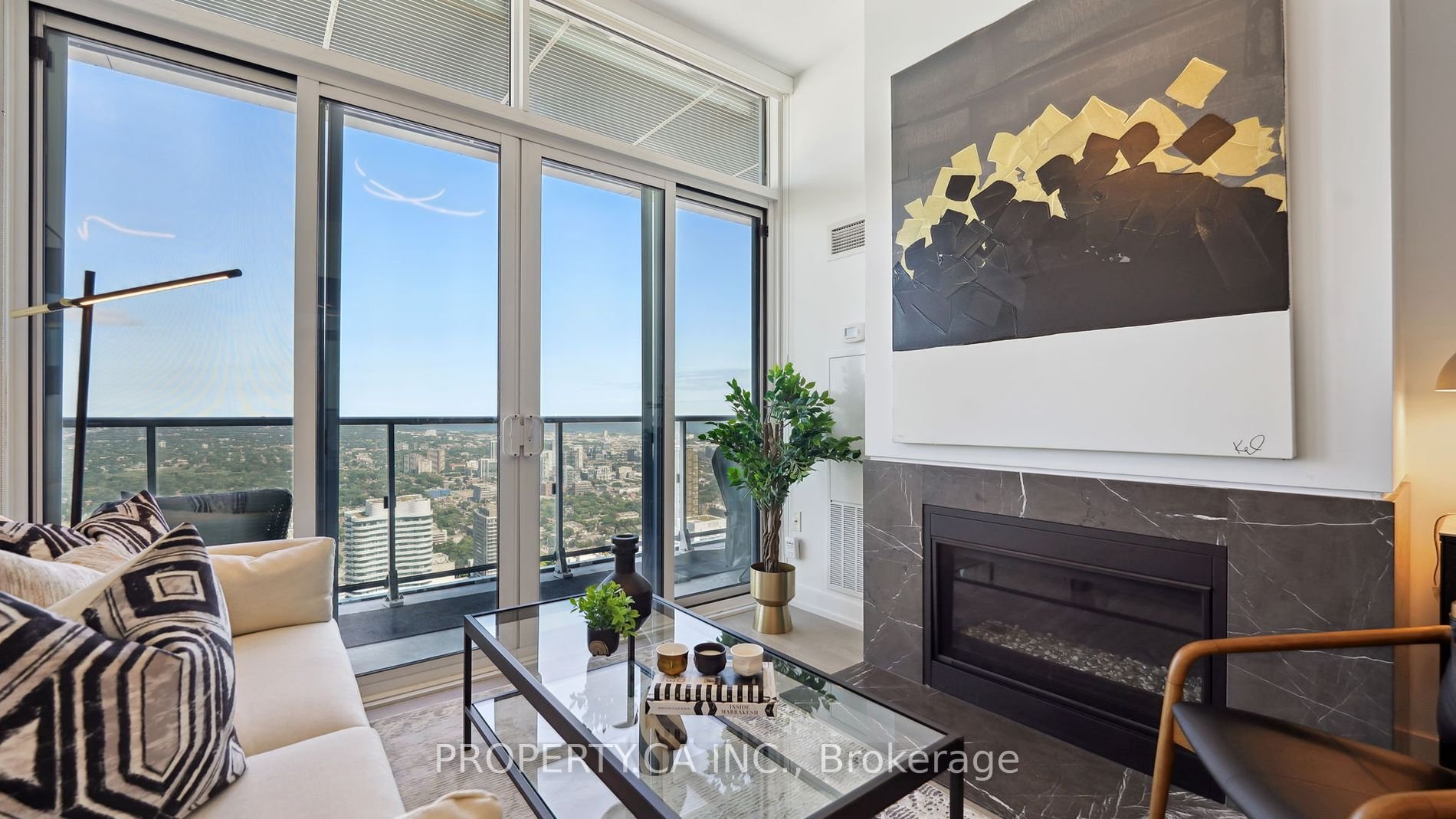 BAY STREET'S CAPTIVATING SUITE