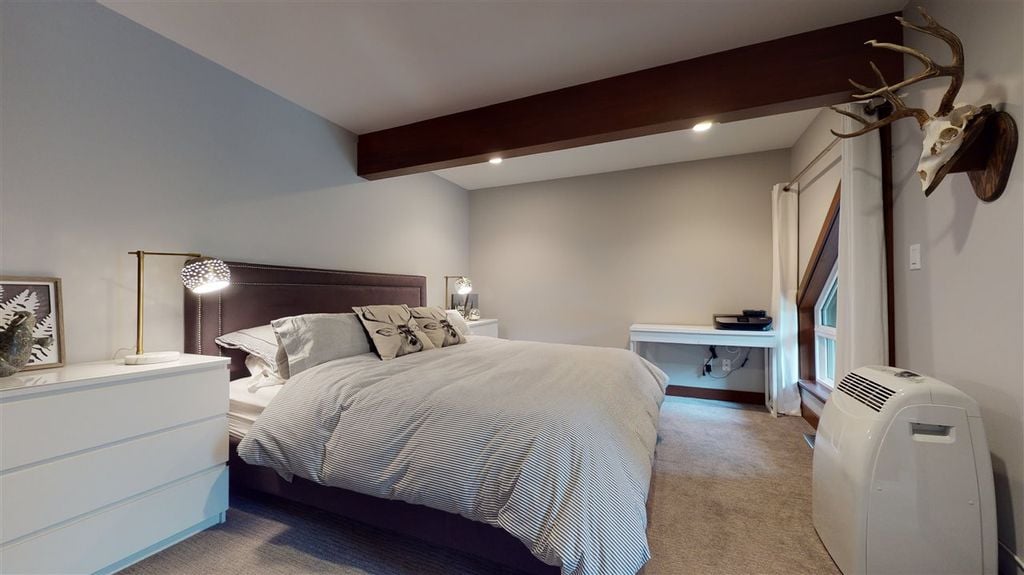 3554 Falcon Cres #2