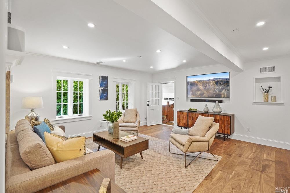 174 San Carlos Ave