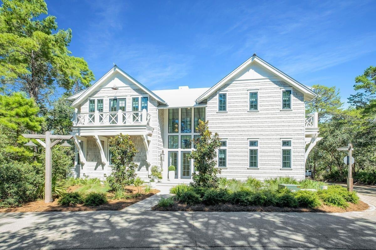 13 Bridge Cove Ln