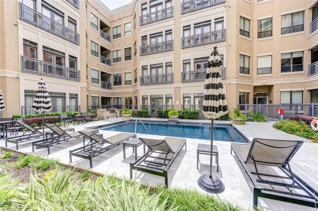 1901 Post Oak Blvd #1405