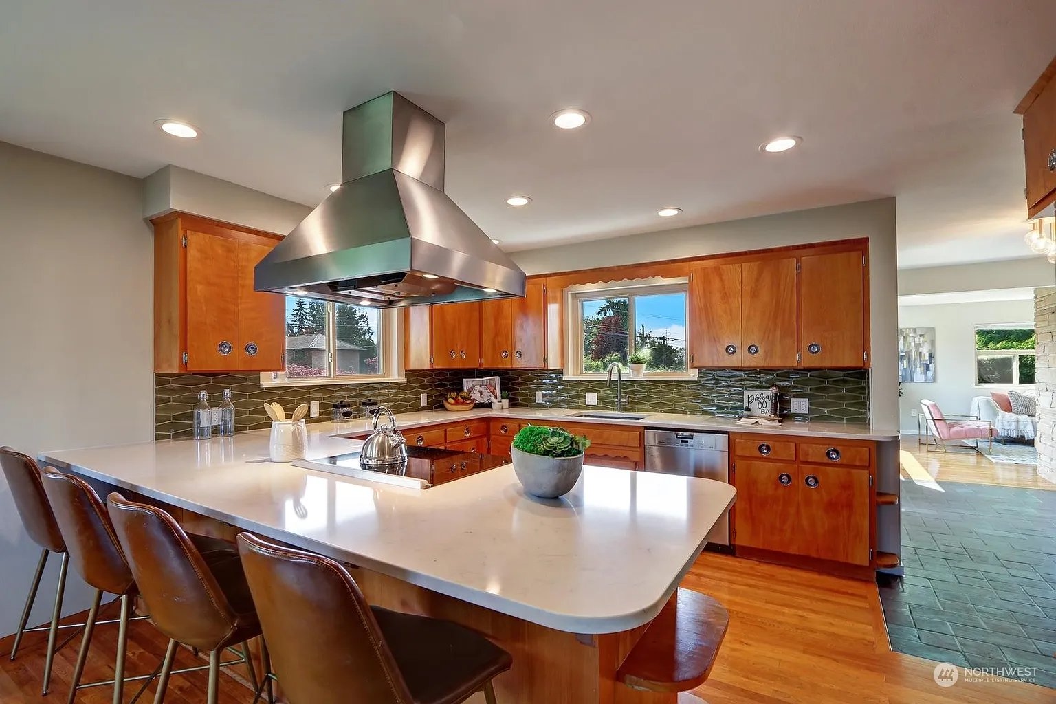 1776 S Columbian Way