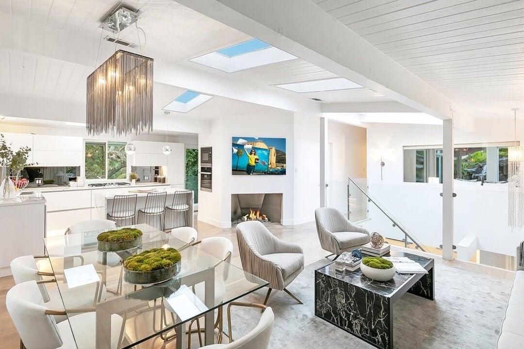 Halo Manor, Braeridge Dr, 90210