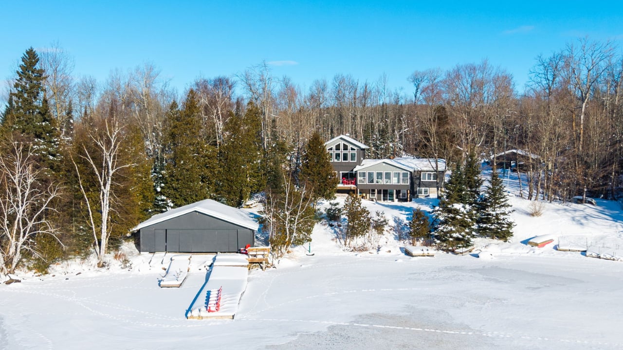 FOR SALE: 126 Chapman Dr SE, Magnetawan | $1,849,000