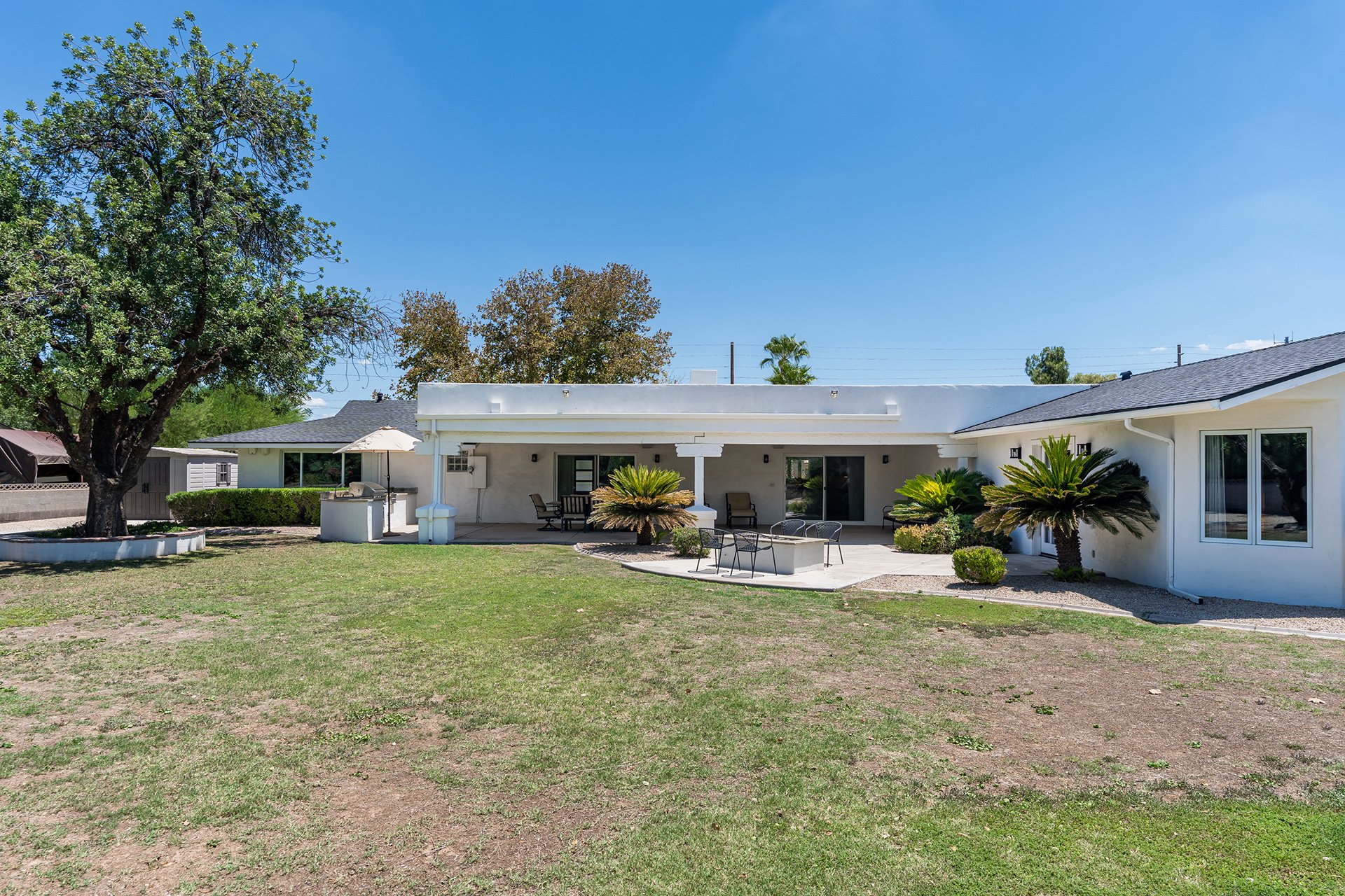 5242 N WOODMERE FAIRWAY