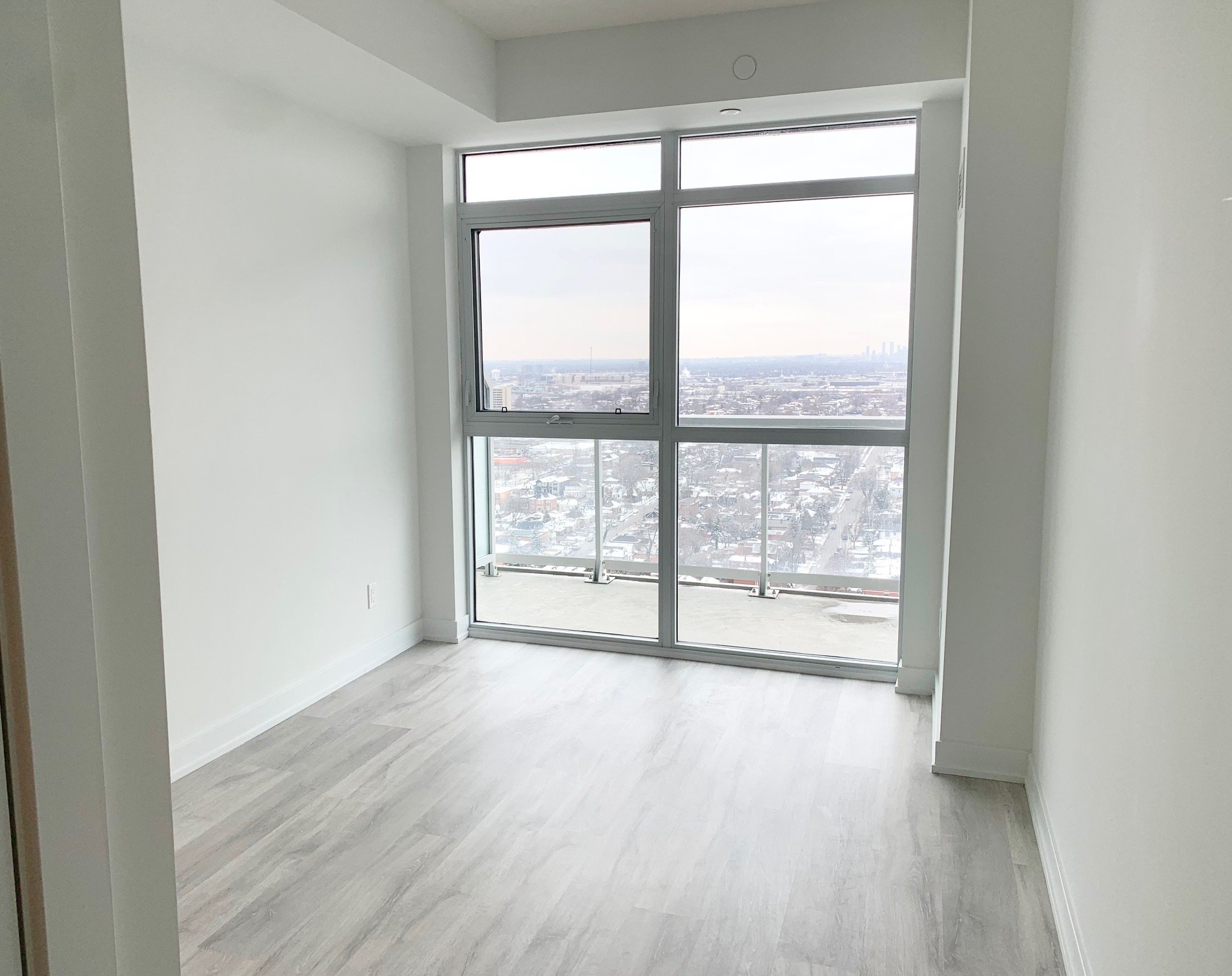 251 Manitoba St Unit: 2808