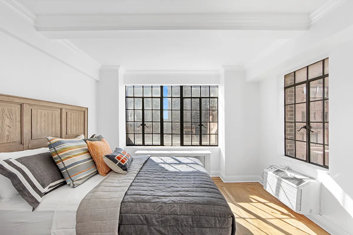 320 E 42nd St, #1510