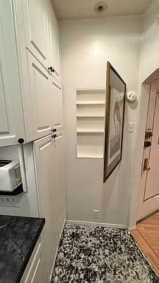 415 West 46th St #1B