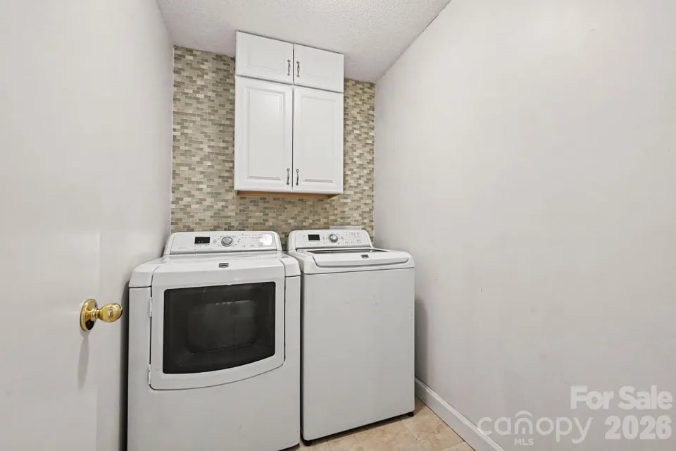 10006 Stoneleigh Lane