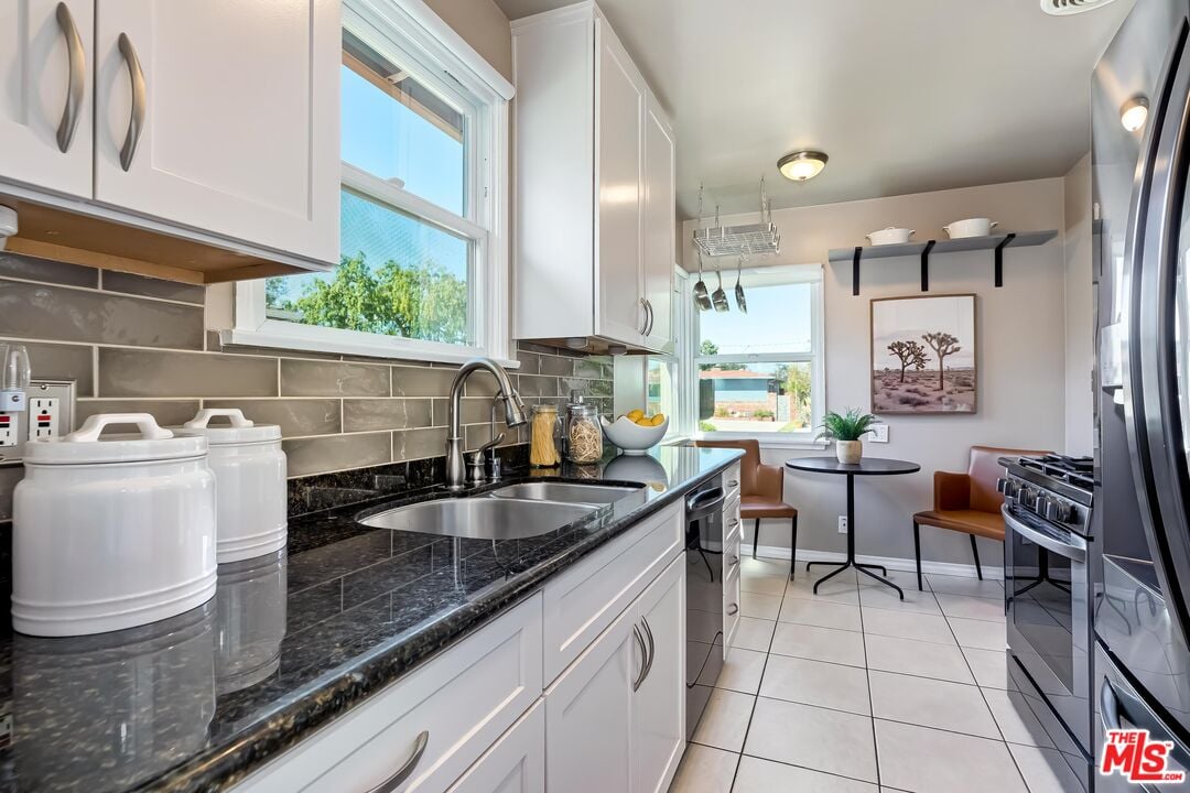 5240 W 137th Pl