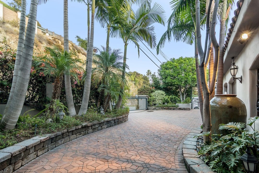 Mulholland Drive, 90068