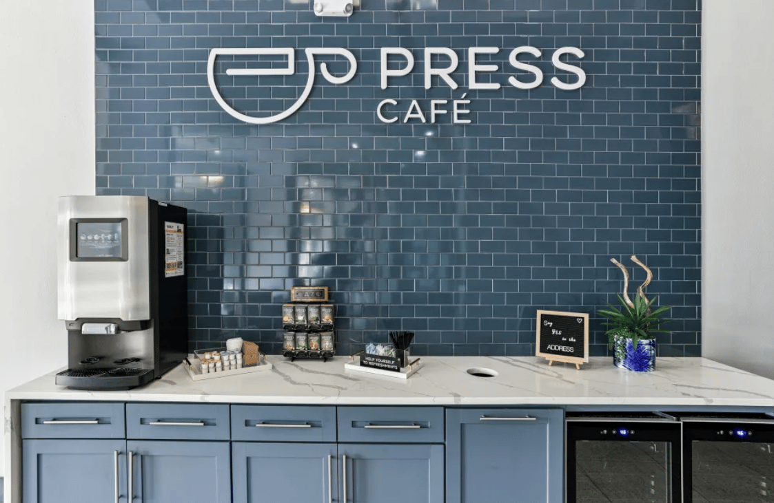 6 Weeks FREE and No Deposit!