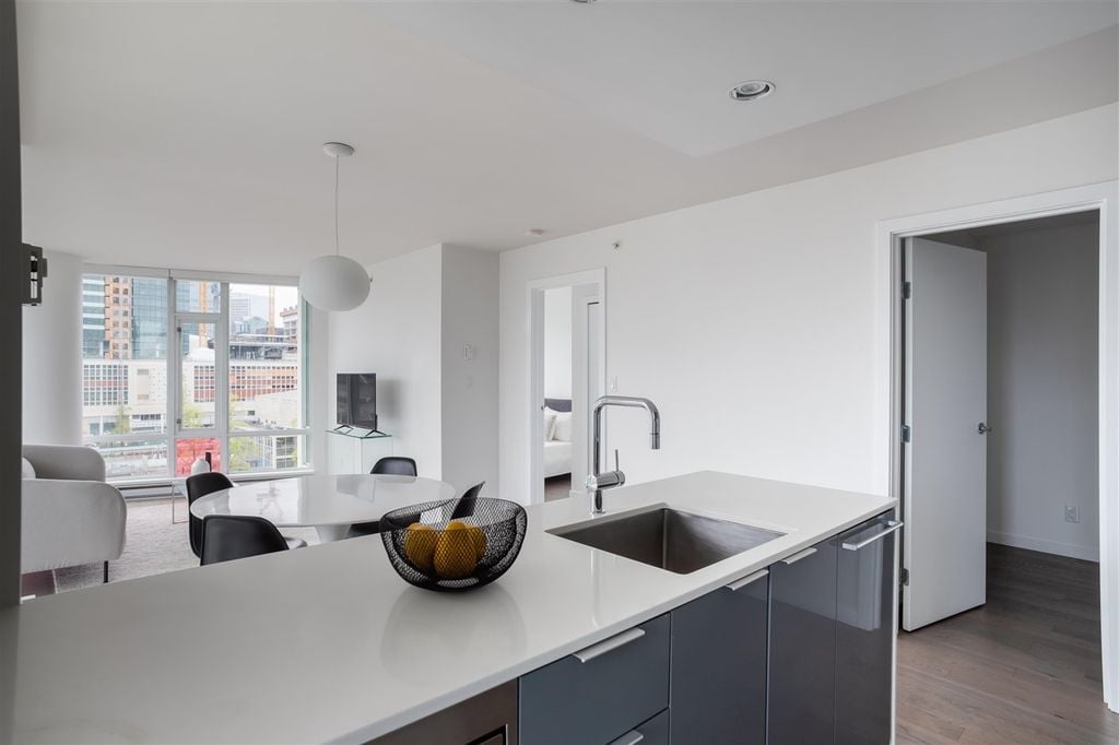 161 W Georgia St, #1508