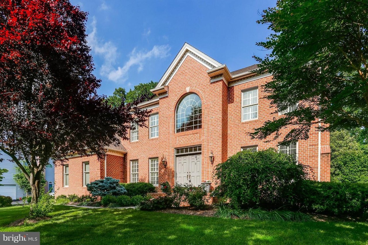 8391 Scarlet Glen Ct