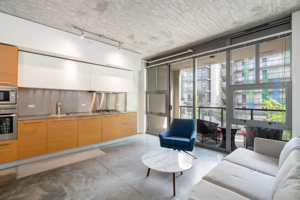 388 W 1st Ave, #206