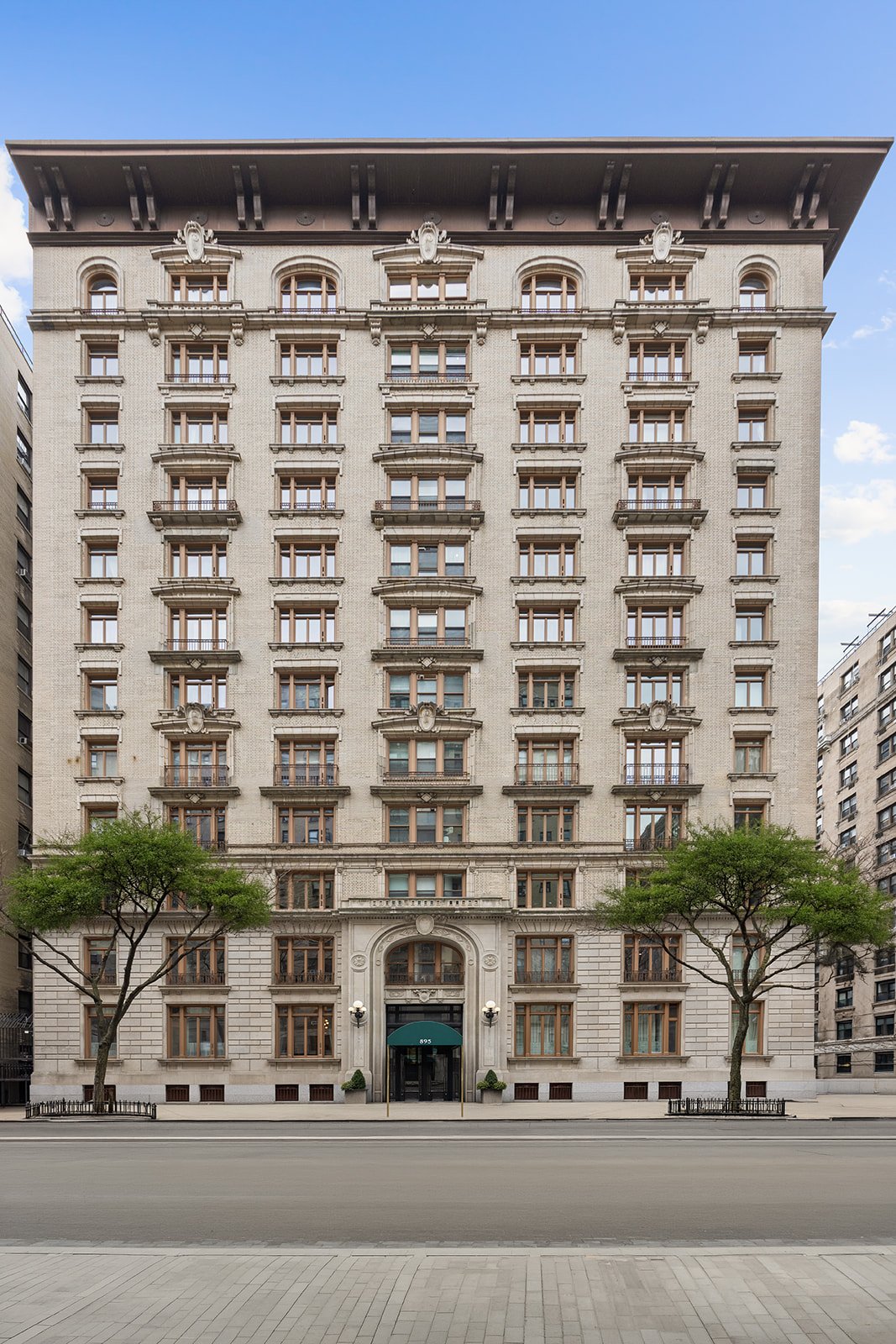 895 West End Avenue Unit 1B