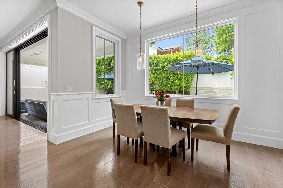 5 ★ 5 En Suite Luxe Stunner in Studio City