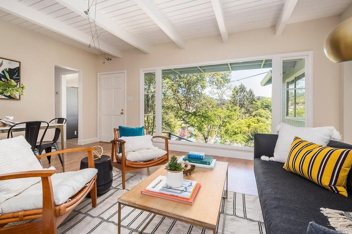 32 - A Terrace Ave