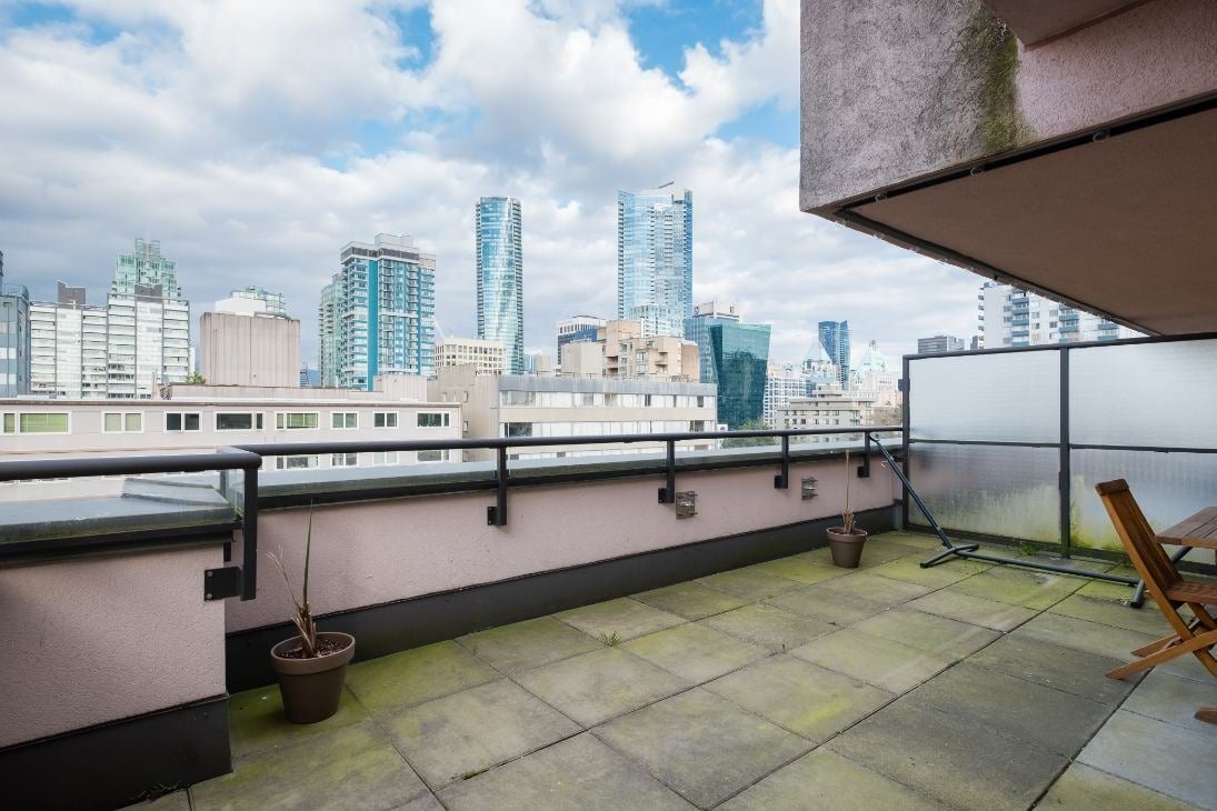 1265 Barclay Street, #1001