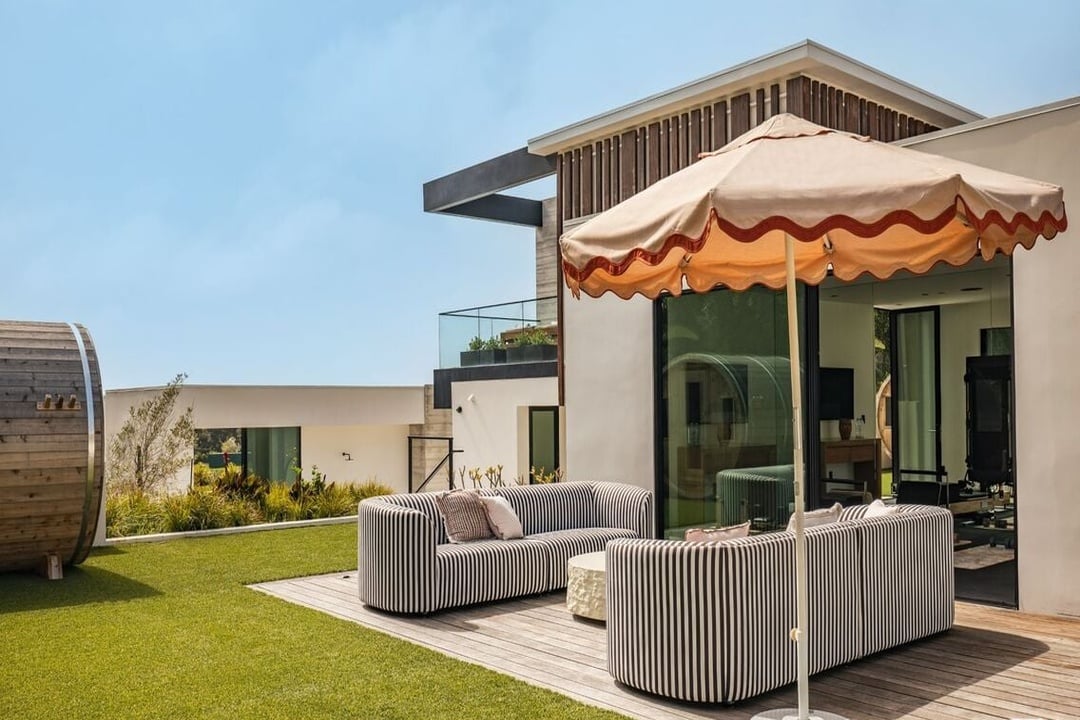 Skyreach Manor, Dume Dr, 90265