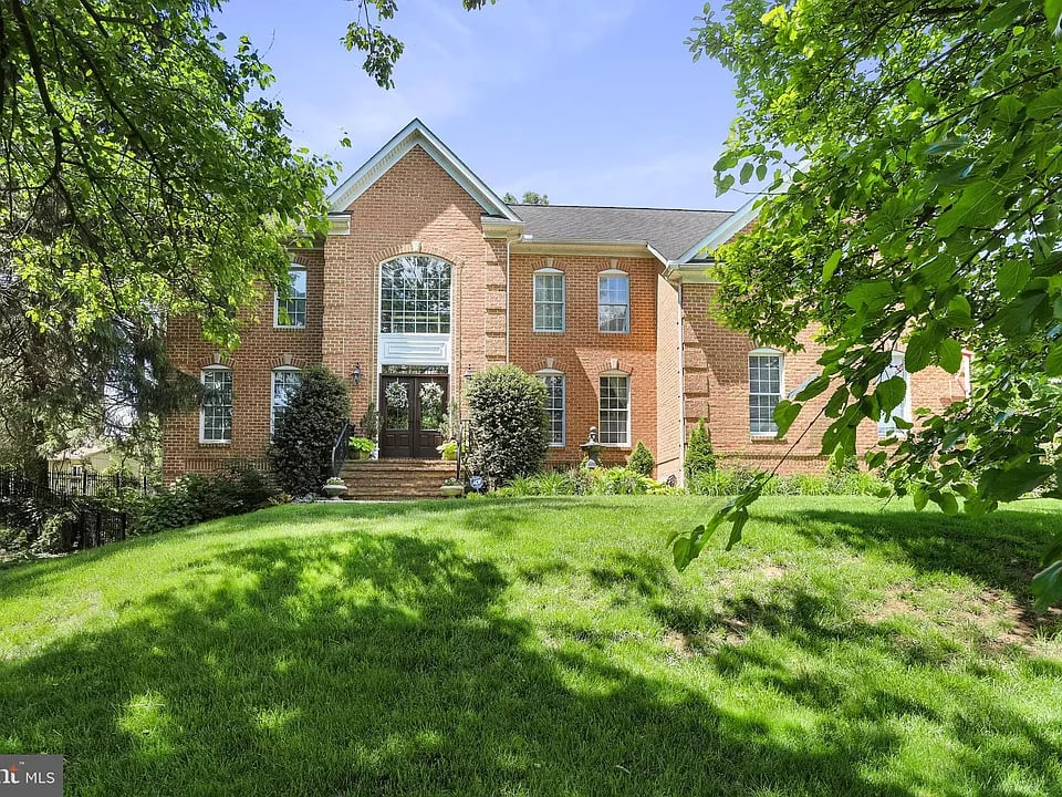 13235 Briarcliff Dr
