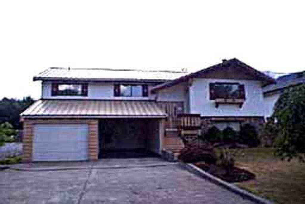 1454 Maple Cres