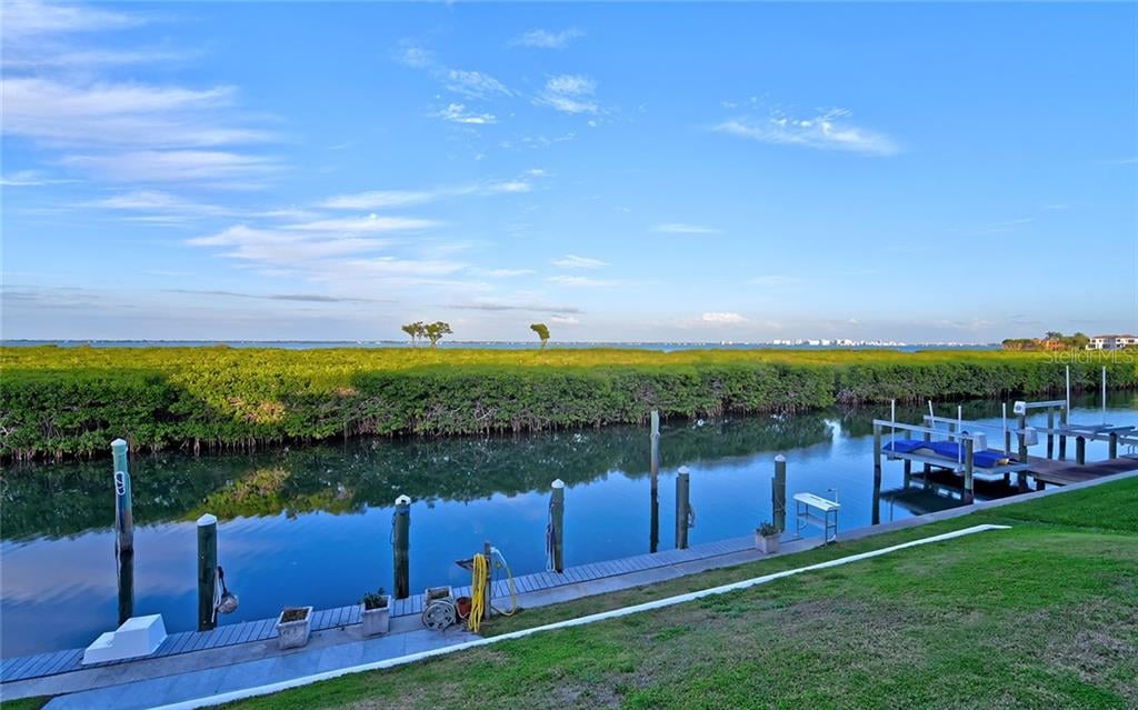 1580 Harbor Cay Lane