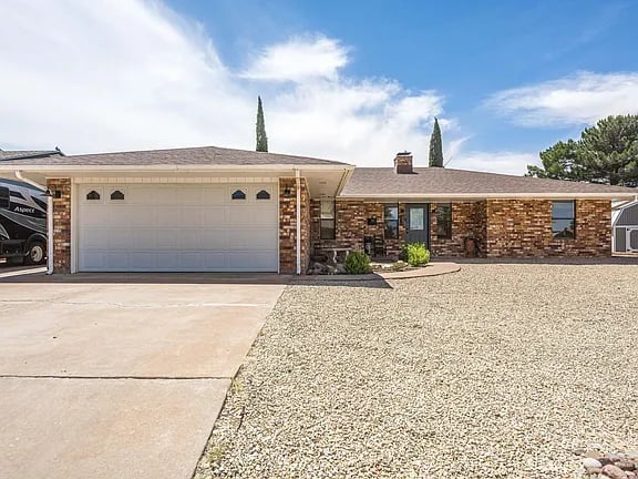3004 Los Robles