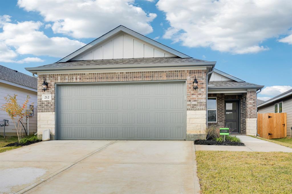 212 Shore Pointe Ct