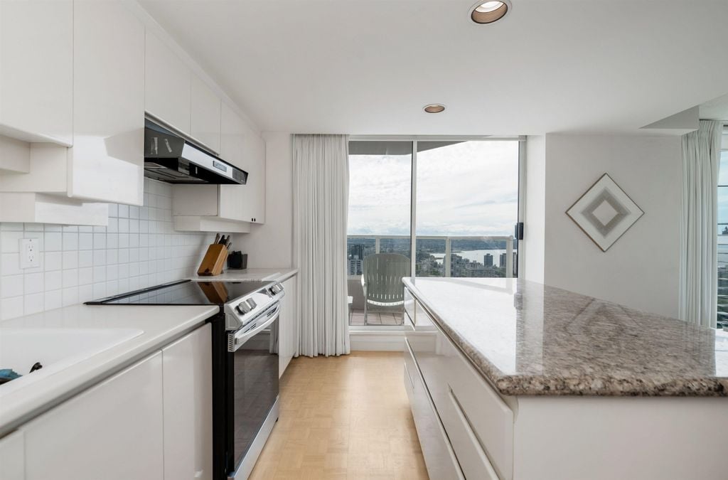 717 Jervis St, #3001