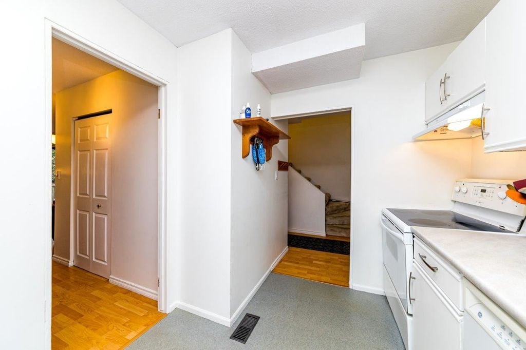 951 Old Lillooet Rd