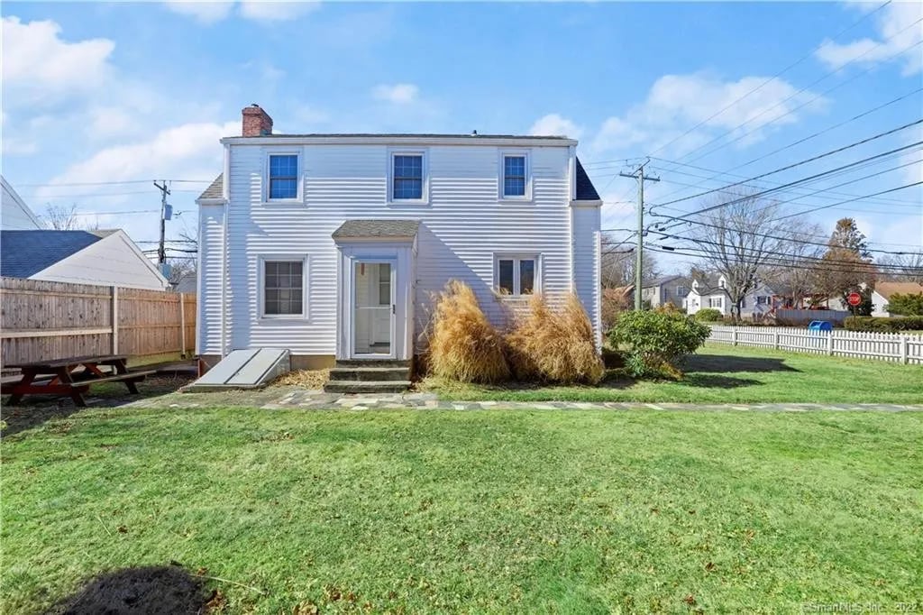 537 South Pine Creek Road