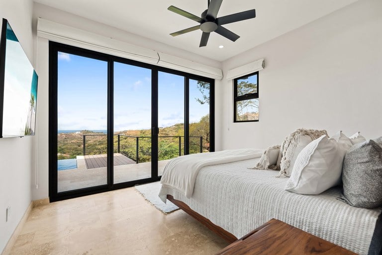 Charming 'Casita' on Expansive Lot