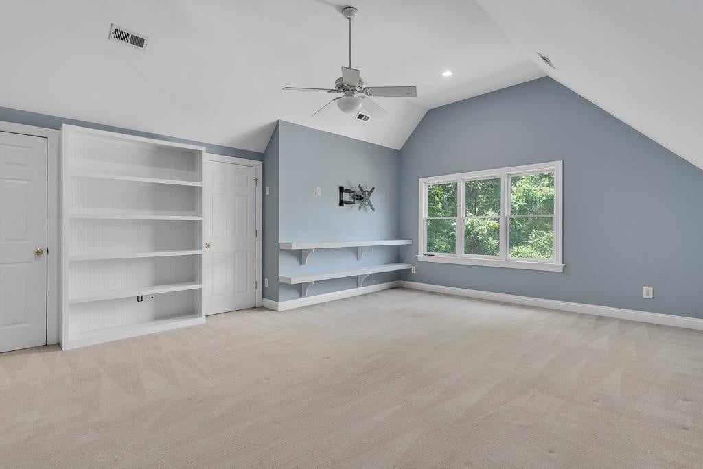 407 Rossburn Way