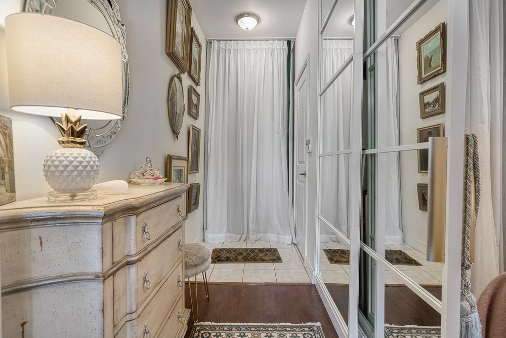 60 Absolute Avenue 1507