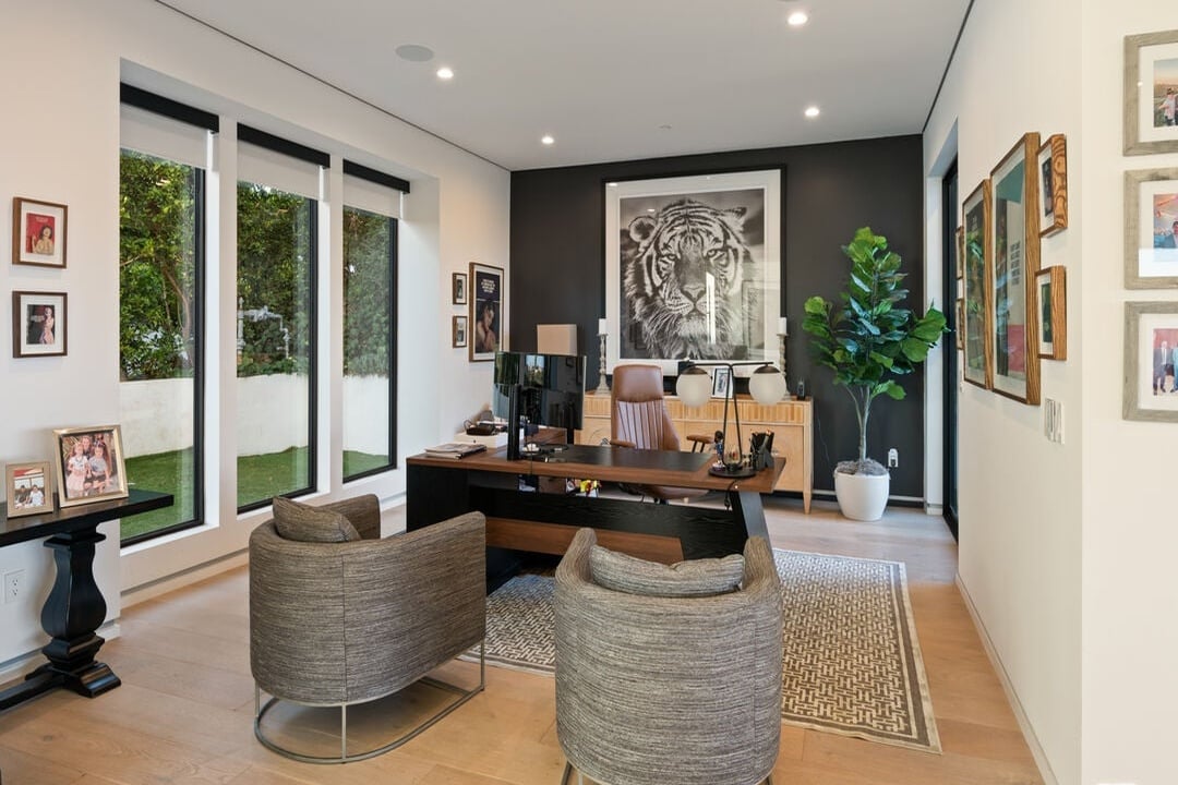 Aurelian Crest, Linda Flora Dr, 90049