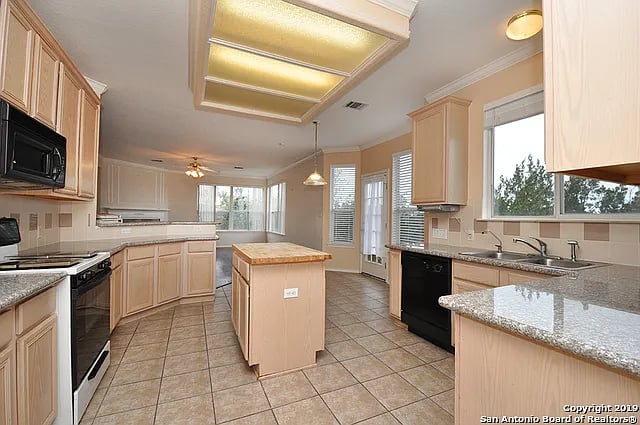 22418 Navasota Cir