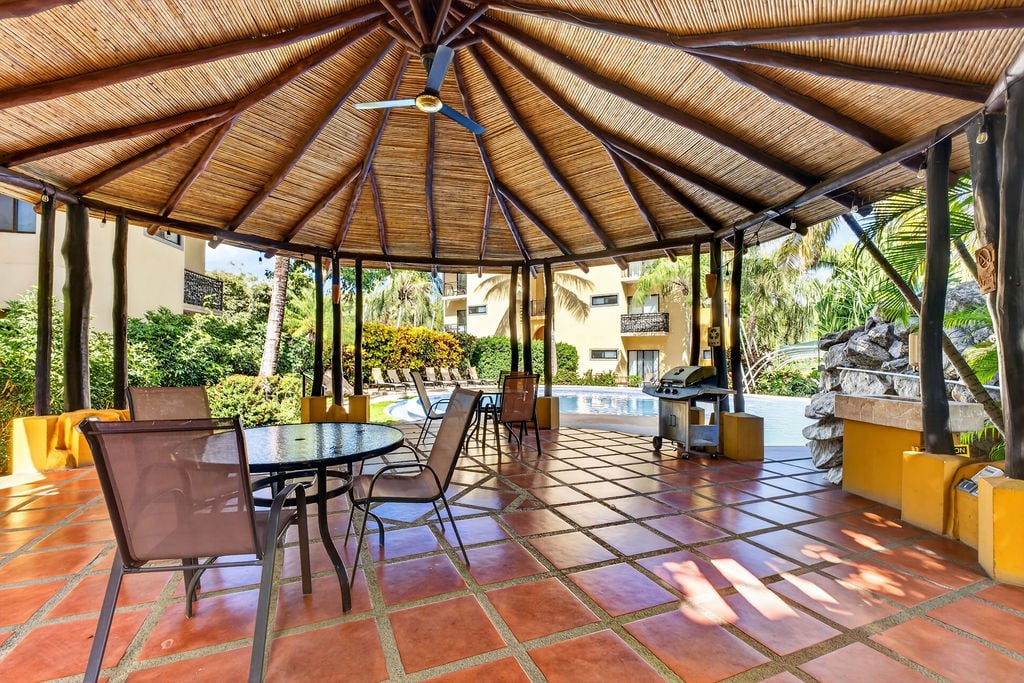 The Oaks #21 | Top-Floor, Turnkey Condo Minutes from Tamarindo