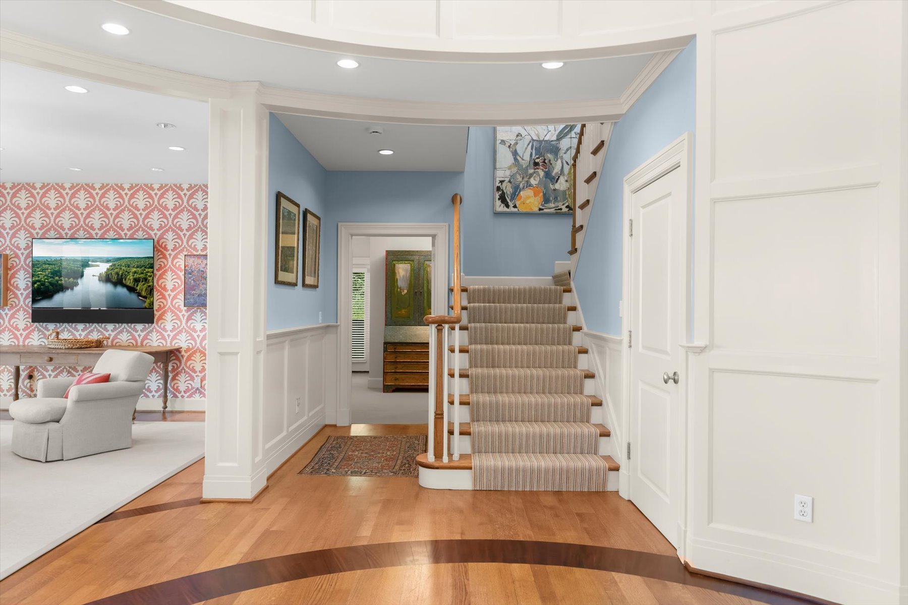 654 Round Hill Road