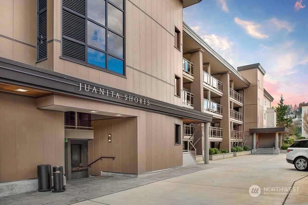 9727 NE Juanita Dr #309
