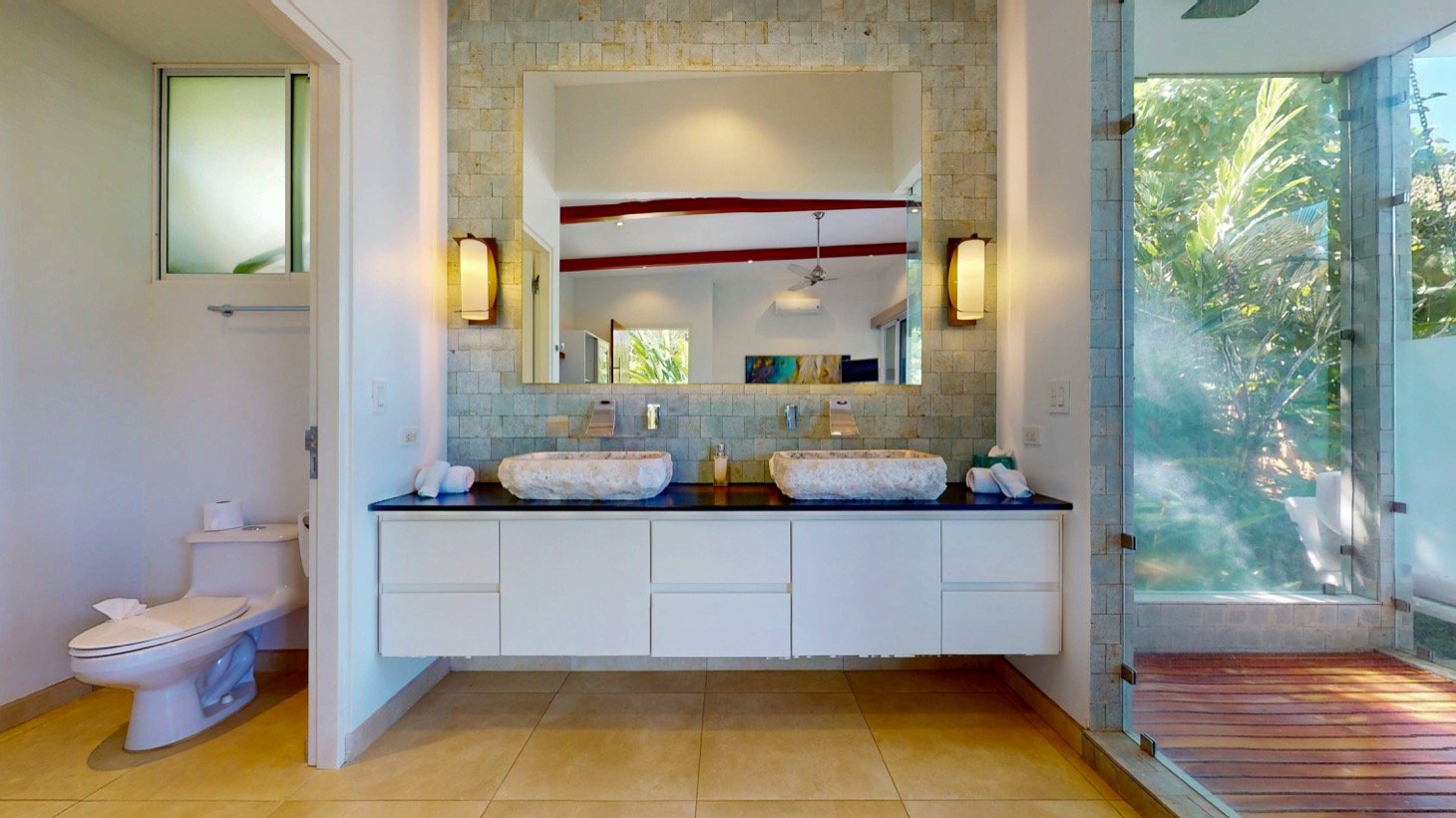 Luxury Retreat in Gated Community with Private Beach Access