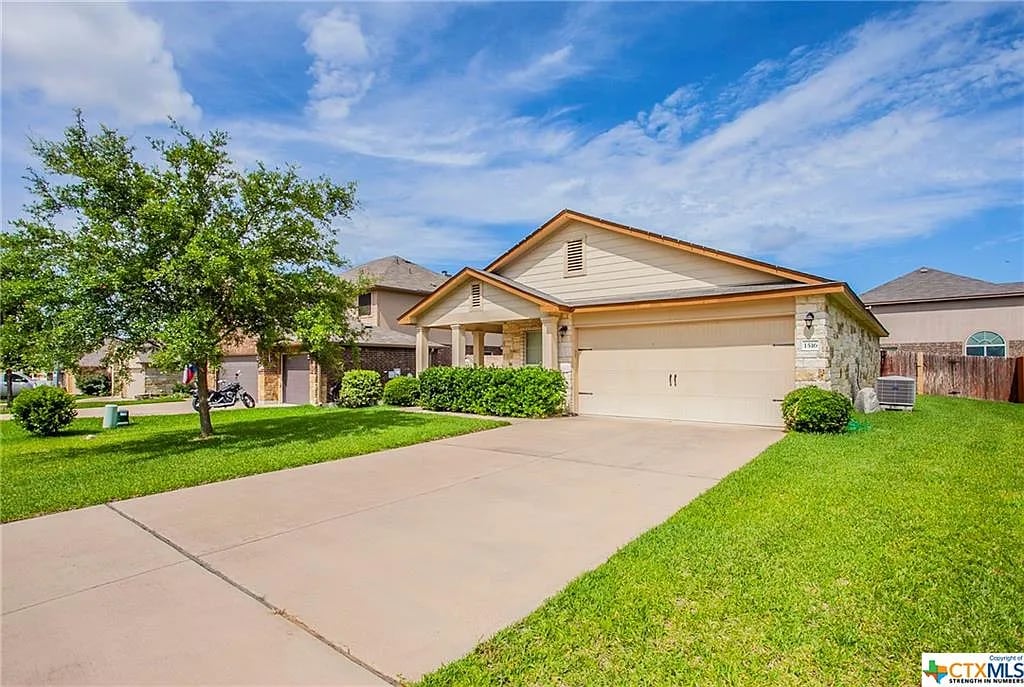 1516 Starlight Dr