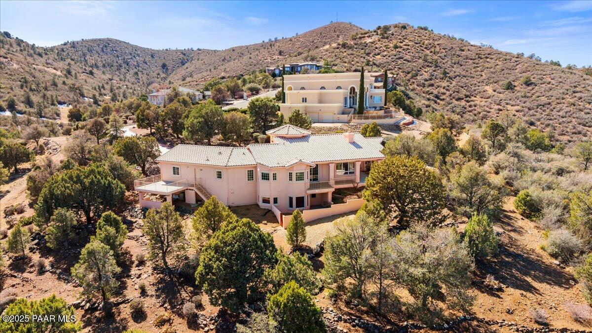 2780 Whispering Way Cir