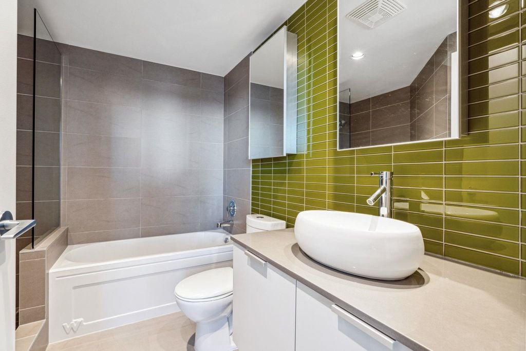 128 W Cordova St, #3506